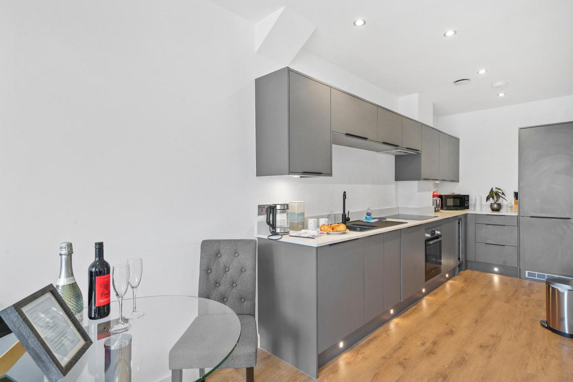 Retreat: Seaside Bliss In Ramsgate Apartment Bagian luar foto