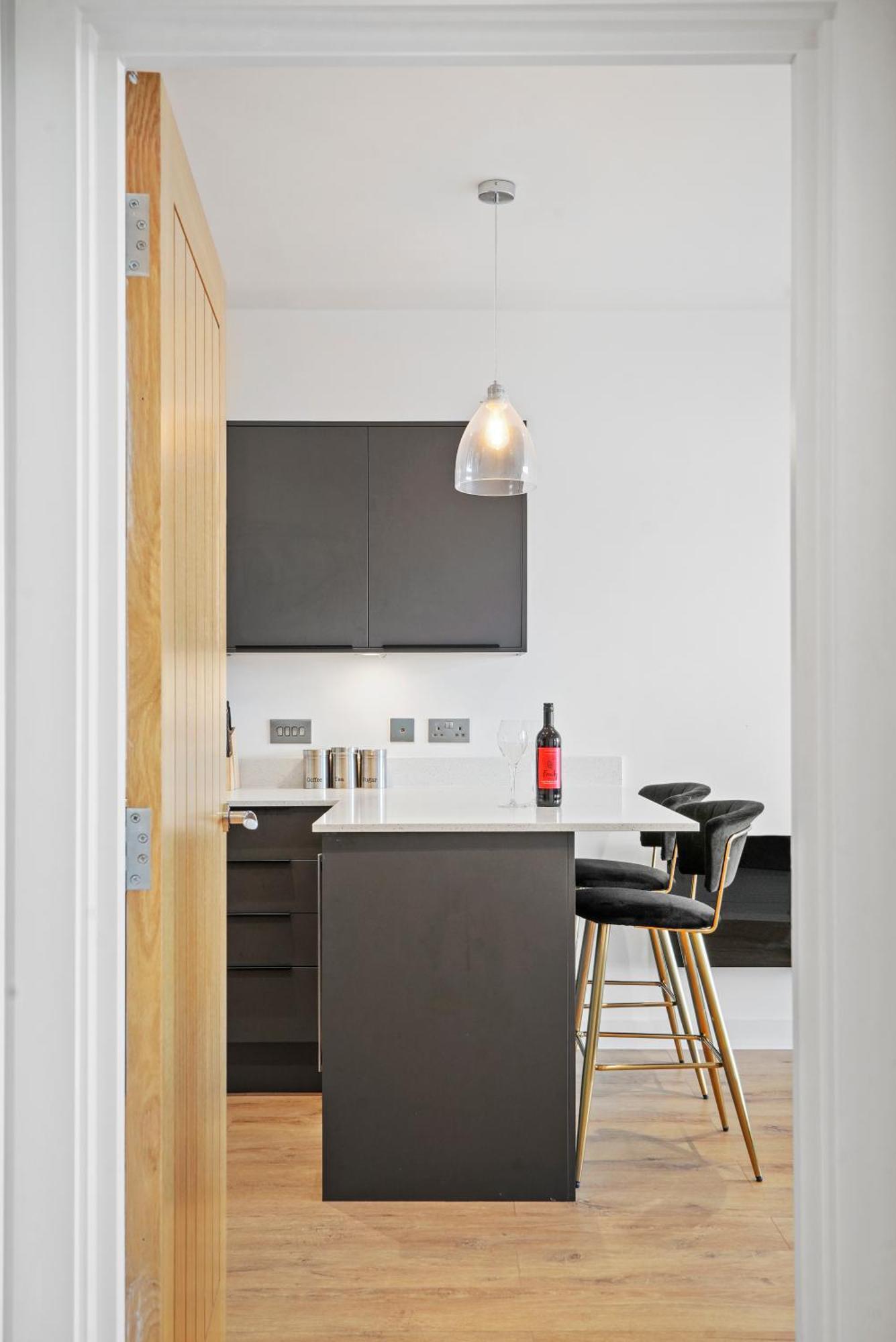 Retreat: Seaside Bliss In Ramsgate Apartment Bagian luar foto